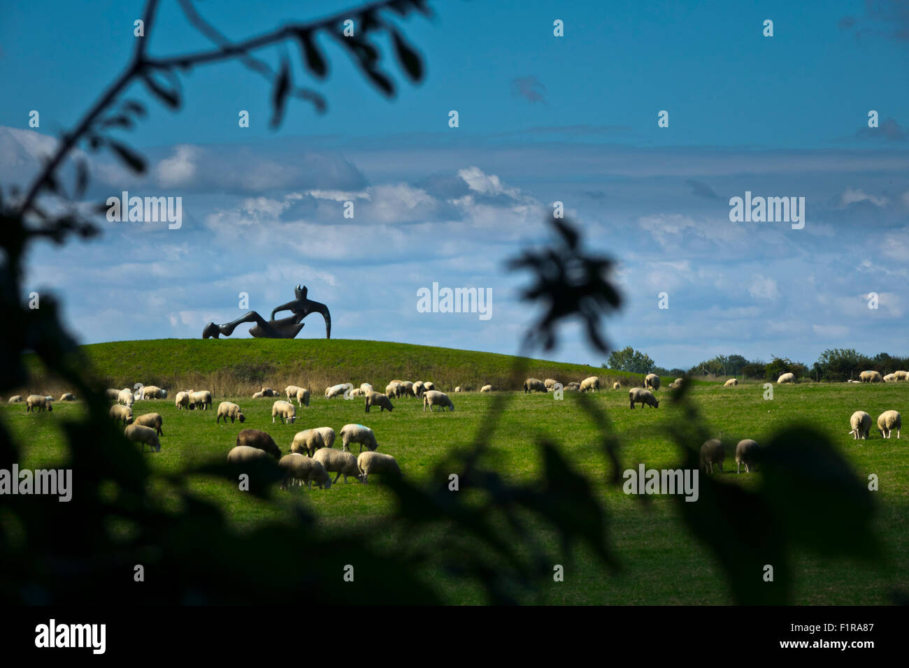 Henry Moore Sculpture Grande figura distesa 1984 Foto Stock