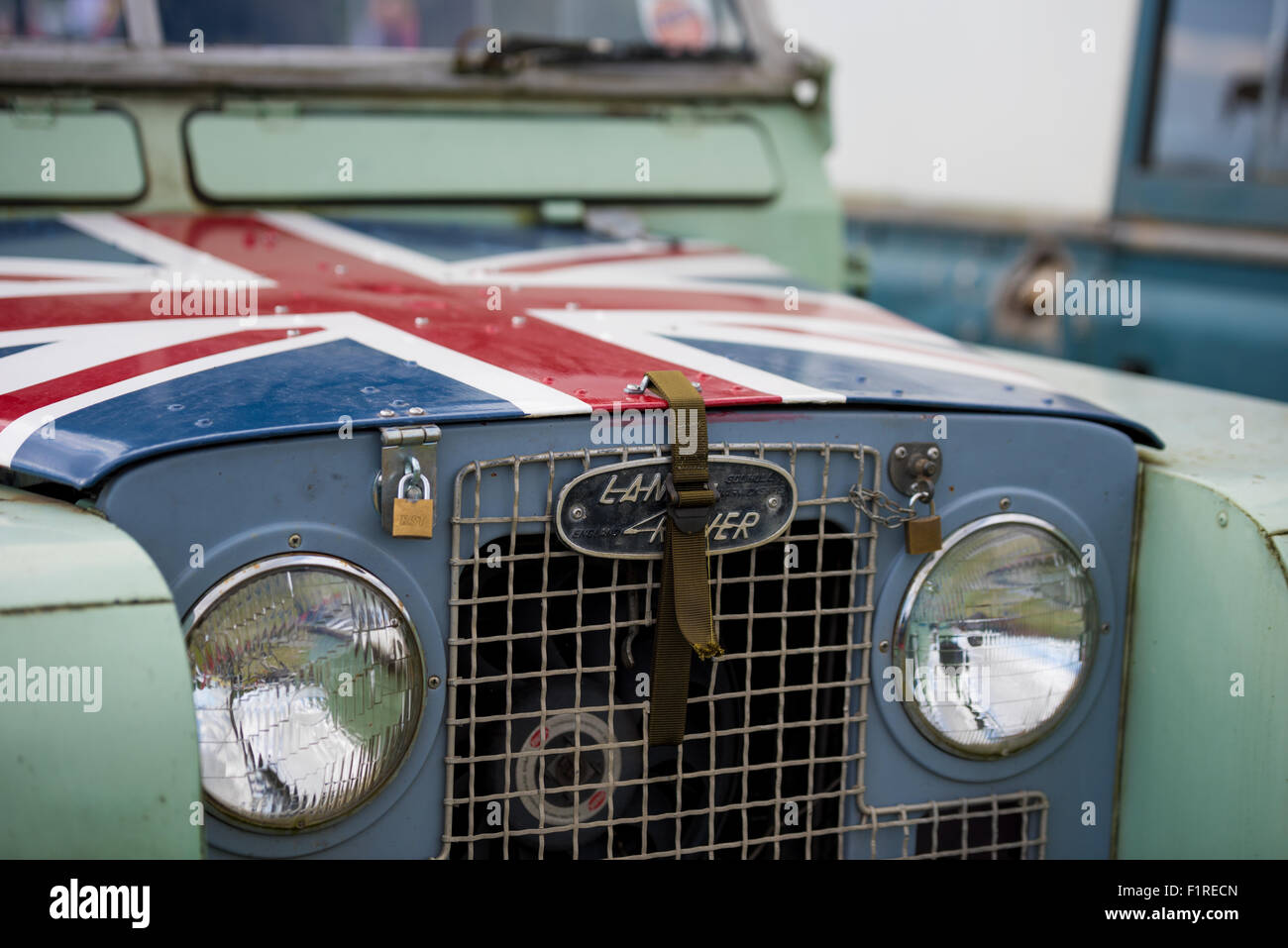 Un primo piano di un vecchio Landrover con una Unione Jack cofano al Beckbury Show 2015 Shropshire REGNO UNITO Foto Stock