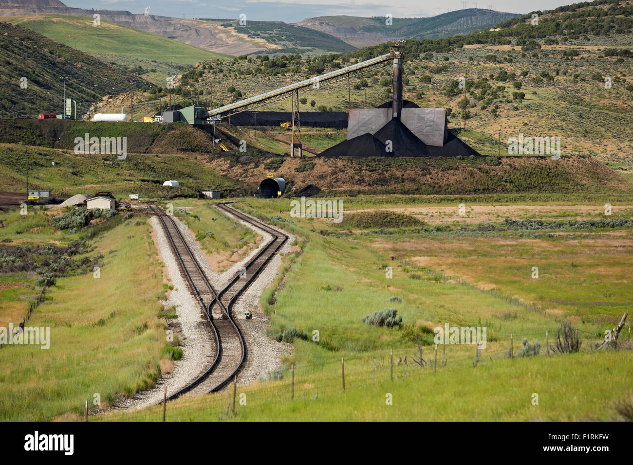 Meeker, Colorado - una risorsa per il caricamento del carbone dalla miniera Colowyo su vagoni ferroviari. Foto Stock