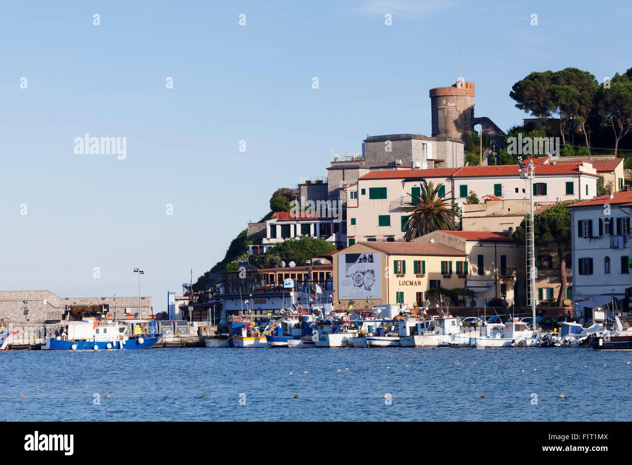 Porto con Torre della Marina, Marina di Campo, Isola d'Elba, Provincia di Livorno, Toscana, Italia, Europa Foto Stock