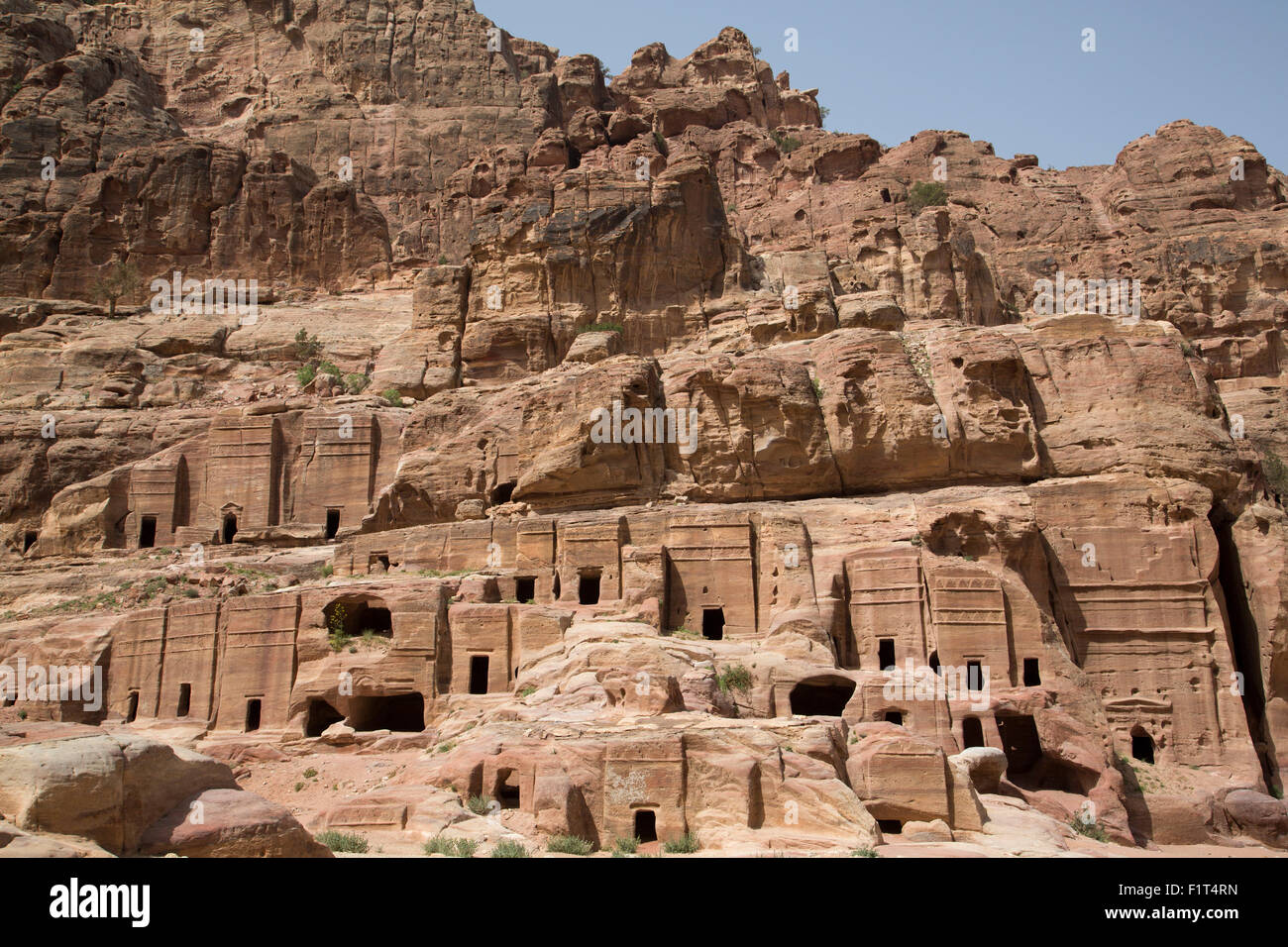 Le tombe di Wadi Musa Area, risalenti al periodo tra il 50 A.C. ed il 50 D.C. Petra, Sito Patrimonio Mondiale dell'UNESCO, Giordania, Medio Oriente Foto Stock