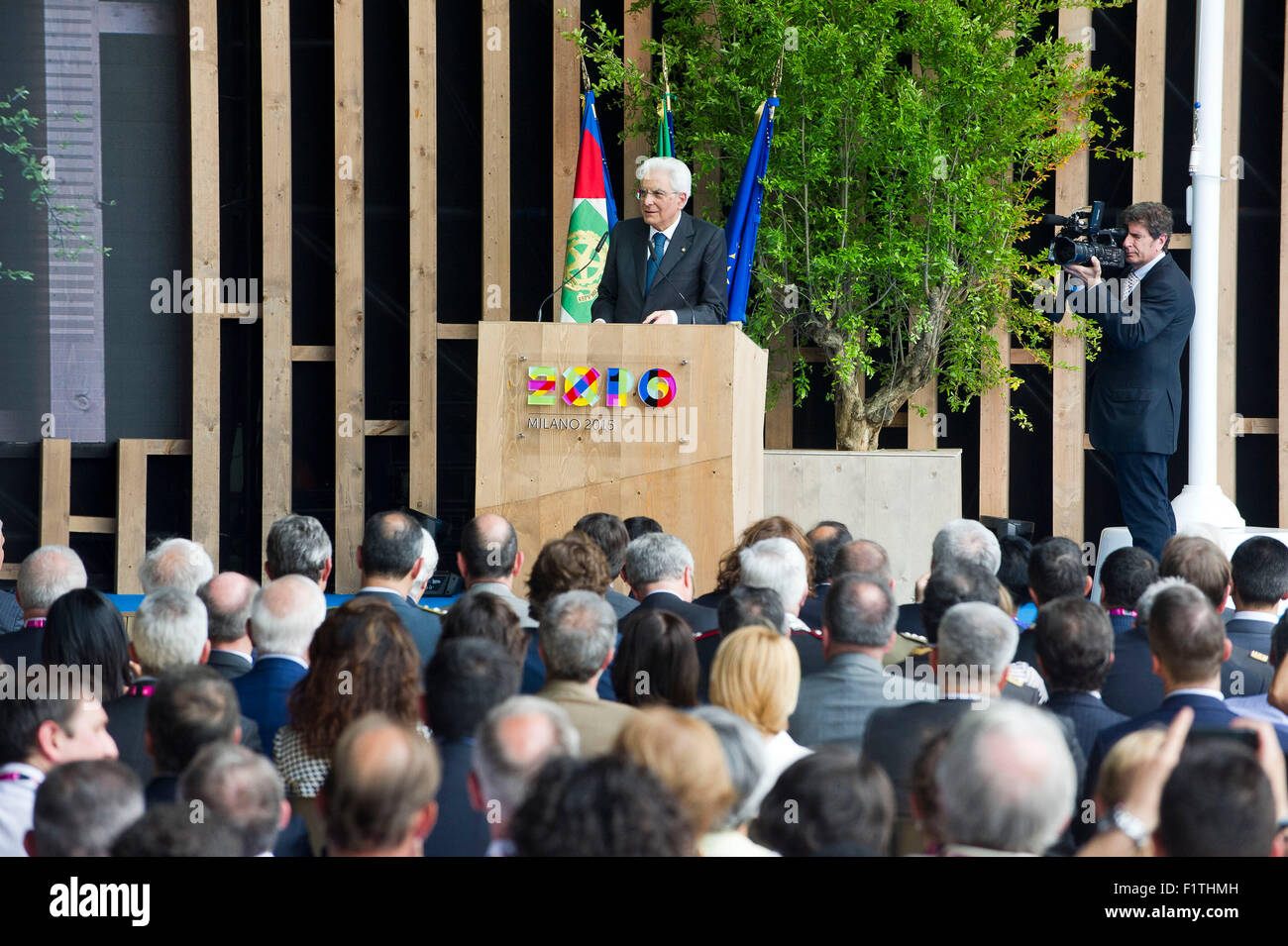 Ho5a giugno, 2015. Presidente della Repubblica Italiana Sergio Mattarella visite Expo per contrassegnare la Giornata mondiale dell'ambiente. Foto Stock
