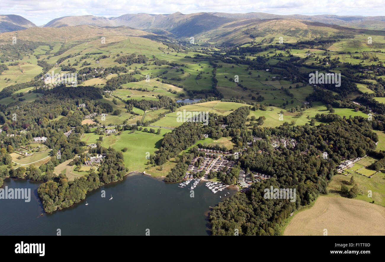 Vista aerea della Croce Bianca Bay a Troutbeck Bridge, Windermere, Lake District, REGNO UNITO Foto Stock