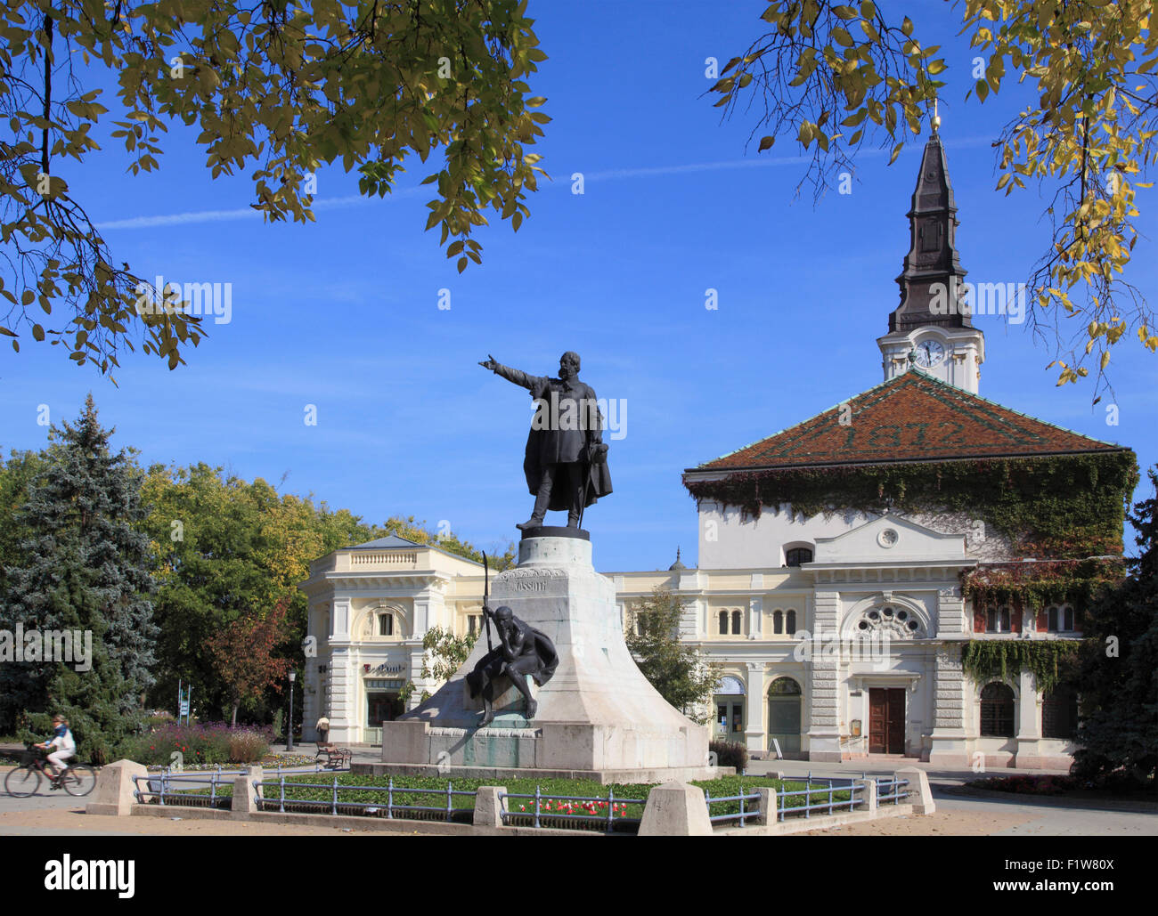 Ungheria Kecskemét Lajos Kossuth statua chiesa calvinista Foto Stock