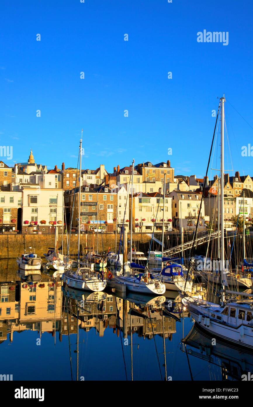 St Peter Port Harbour, Guernsey, Isole del Canale Foto Stock