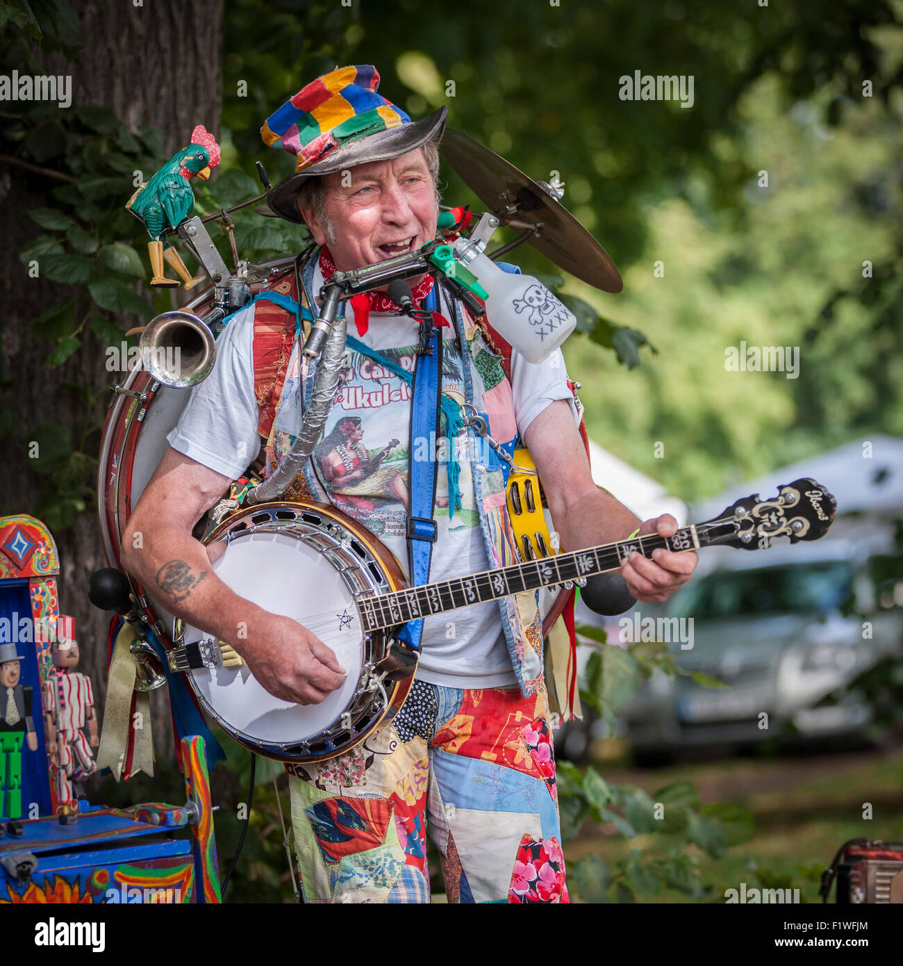 One man band Northampton Festival di acqua 2015. Foto Stock