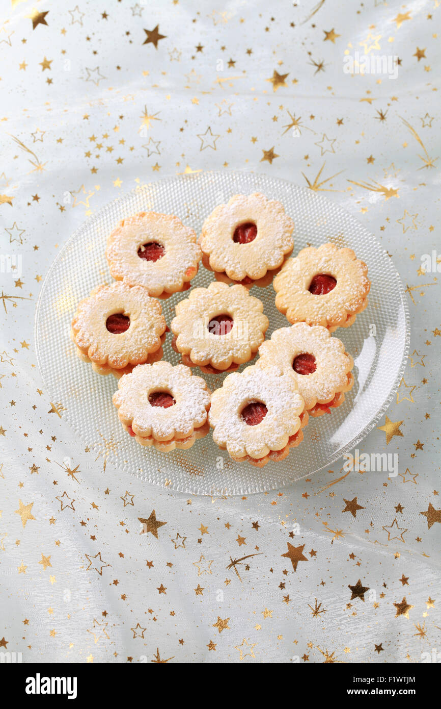 Inceppamento biscotti frollini in polvere con zucchero a velo Foto Stock