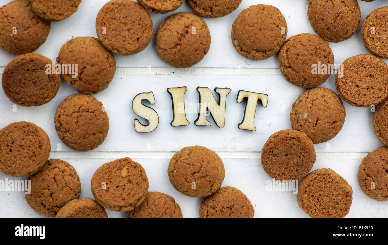 Sint en Piet scritto con lettere in legno per il Sinterklaas celebrazione il 5 dicembre Foto Stock