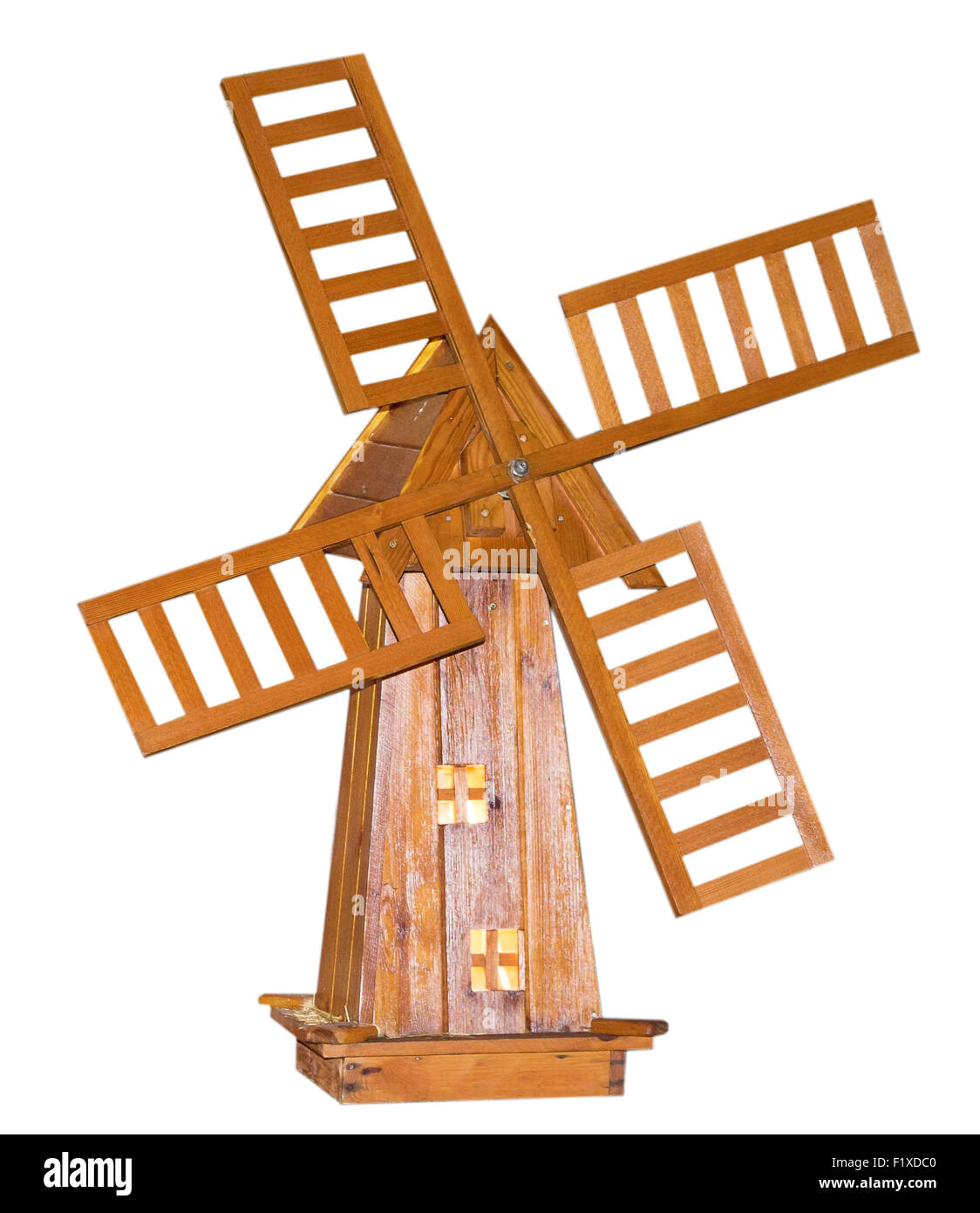 Il mulino a vento di legno su sfondo bianco. Foto Stock