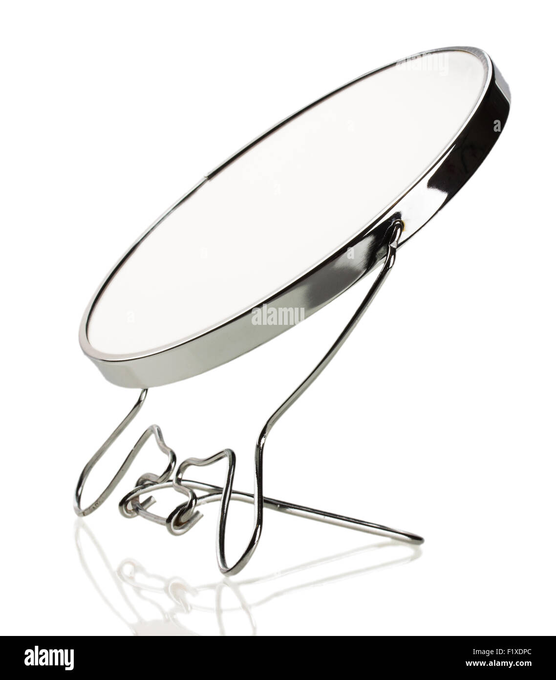 Specchietto di cortesia su uno sfondo bianco. Foto Stock