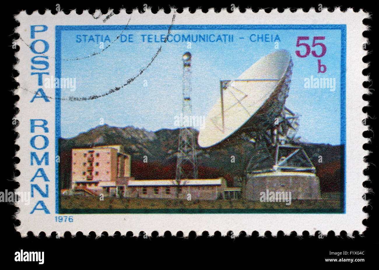 Timbro stampato in Romania mostra Cheie stazione di telecomunicazioni, circa 1976 Foto Stock