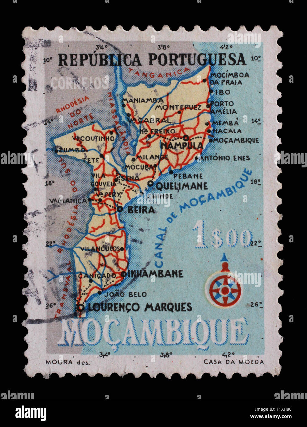 Timbro stampato in Portogallo Mostra Mappa del Mozambico, serie, 1954 circa Foto Stock