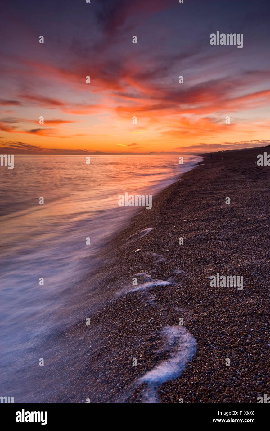 Chesil Beach a Abbotsbury durante il tramonto su Dorset la Jurassic Coast, England, Regno Unito Foto Stock