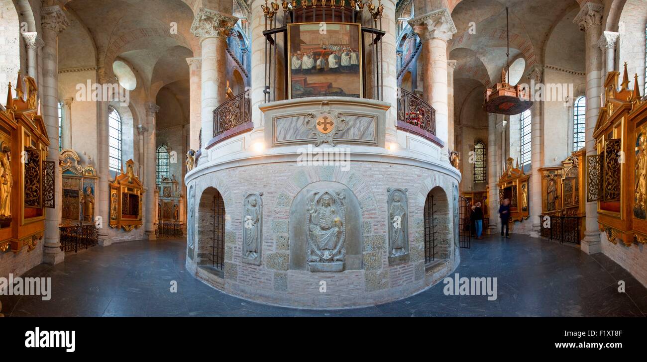 Francia, Haute Garonne, Toulouse, Saint Sernin basilica, elencato come patrimonio mondiale dall' UNESCO, fermata su El Camino de Santiago Foto Stock