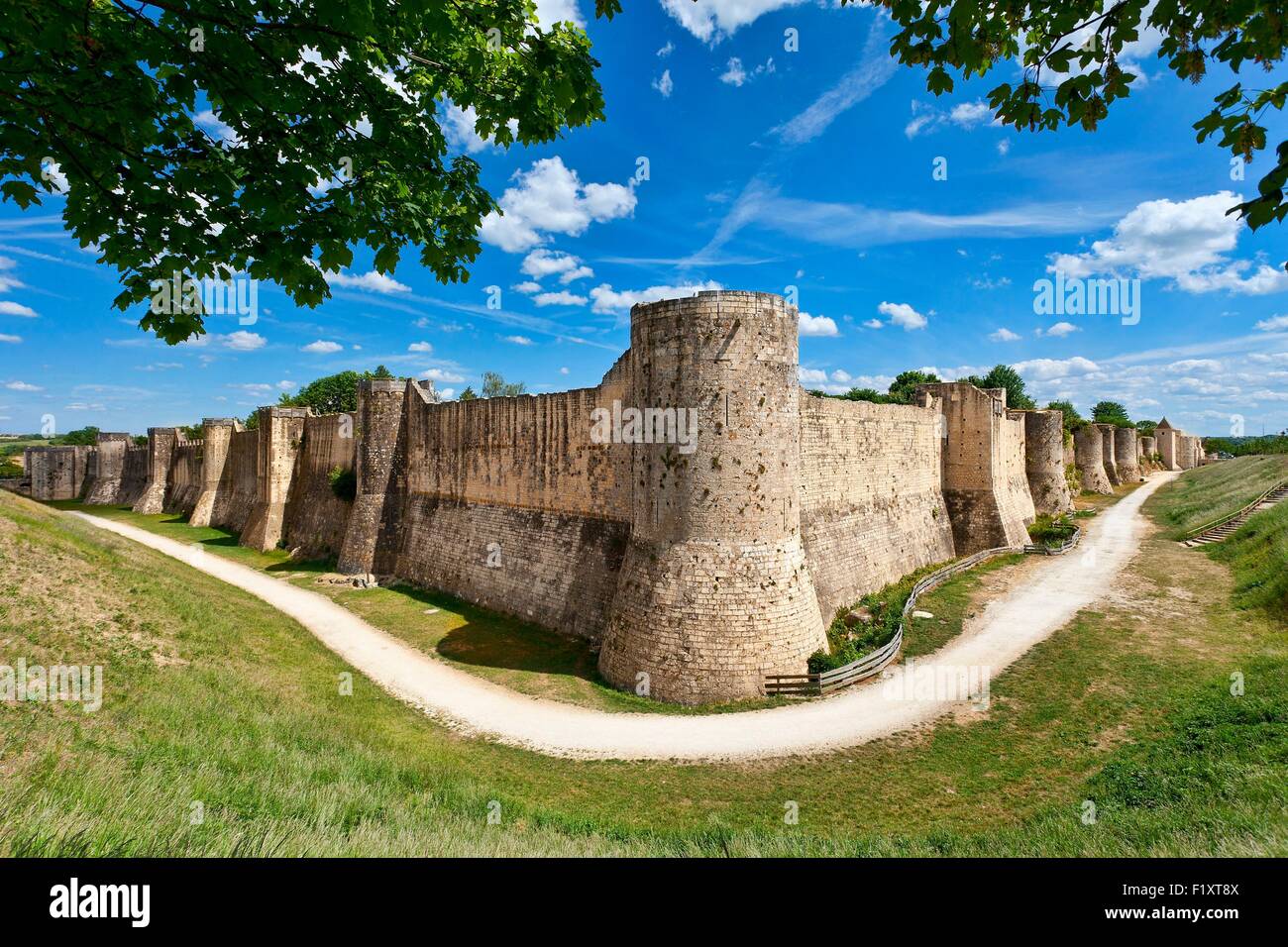 Francia, Seine et Marne, Provins, classificato come patrimonio mondiale dall UNESCO, bastioni circostanti la città Foto Stock