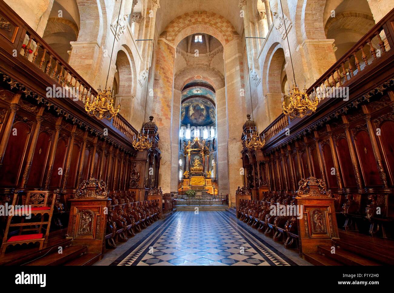 Francia, Haute Garonne, Toulouse, Saint Sernin basilica, elencato come patrimonio mondiale dall' UNESCO, fermata su El Camino de Santiago Foto Stock