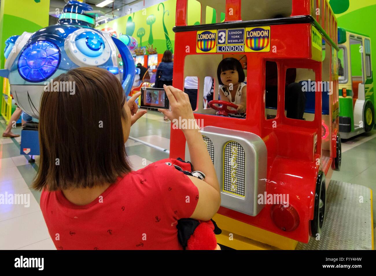 Il Vietnam, Ho Chi Minh City, il centro commerciale Mall, kids area giochi Foto Stock