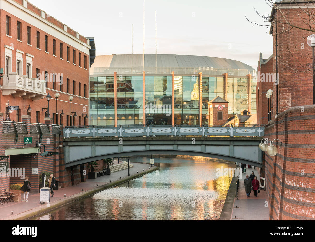 La National Indoor Arena: la NIA, Birmingham. Barclaycard Arena è uno dei più trafficati, grande piscina sportiva e ent Foto Stock