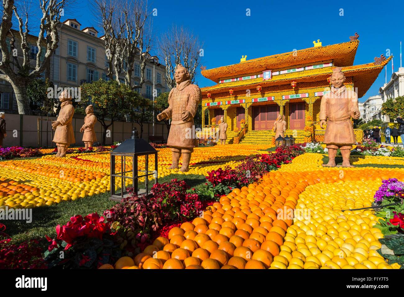 Francia, Alpes Maritimes, Menton, ottantaduesima Sagra del limone sul tema delle tribolazioni di un limone in Cina organizzata dall'Ufficio del turismo in giardini Bioves Foto Stock