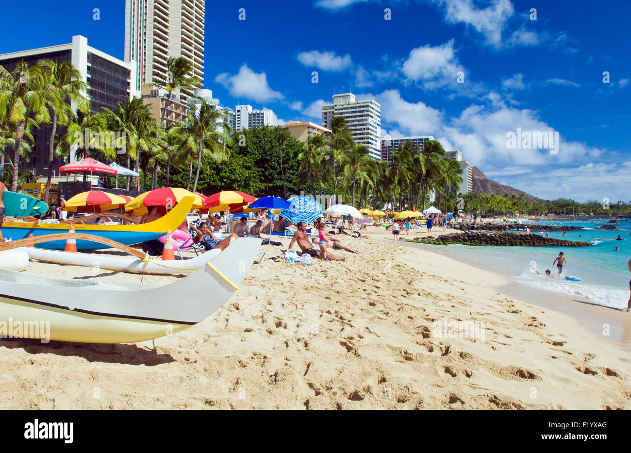 La spiaggia di Waikiki a Honolulu Foto Stock