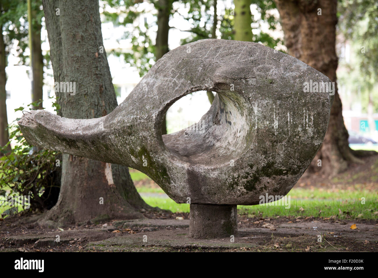 Riprodurre la scultura in cemento di Giovanni Bridgeman installato nel 1960 a Birmingham, grado 2 elencati nel 2015 Foto Stock