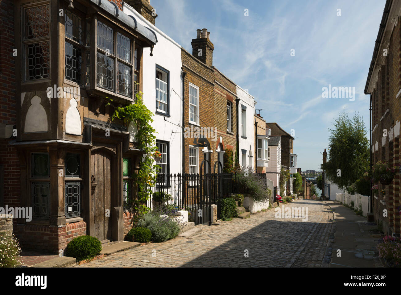La manna per casa e High Street, Upnor, Medway, Kent, England, Regno Unito, Europa Foto Stock