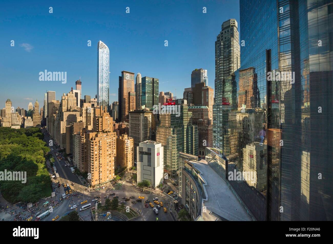 Stati Uniti, New York City, Manhattan Upper West Side, Columbus Circle, grattacieli, Central Park e uno57 edificio costruito nel 2014 Foto Stock