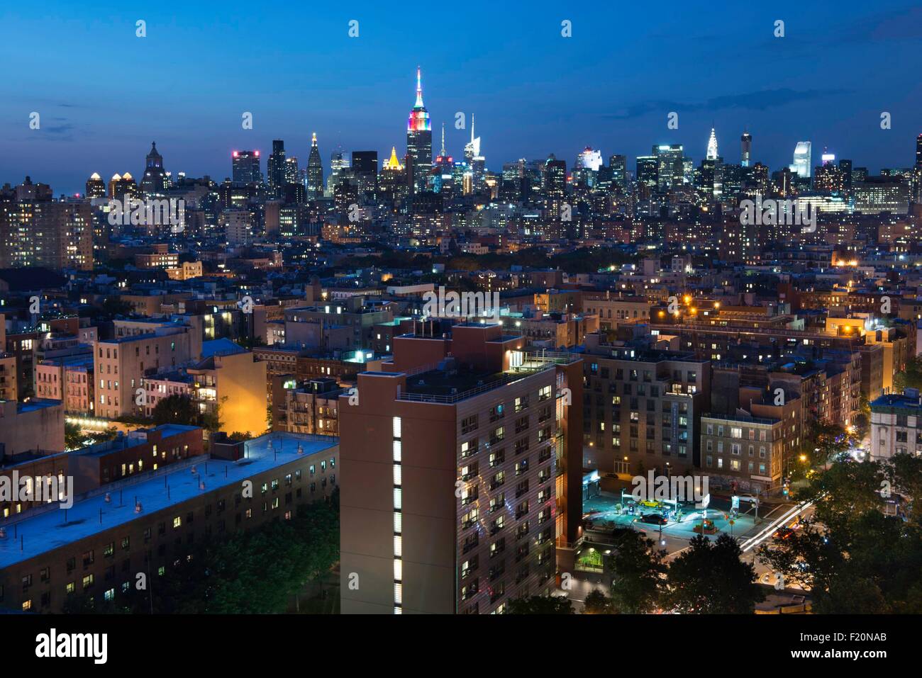 Stati Uniti, New York, Brooklyn, Manhattan vista con l'Empire State Building Foto Stock