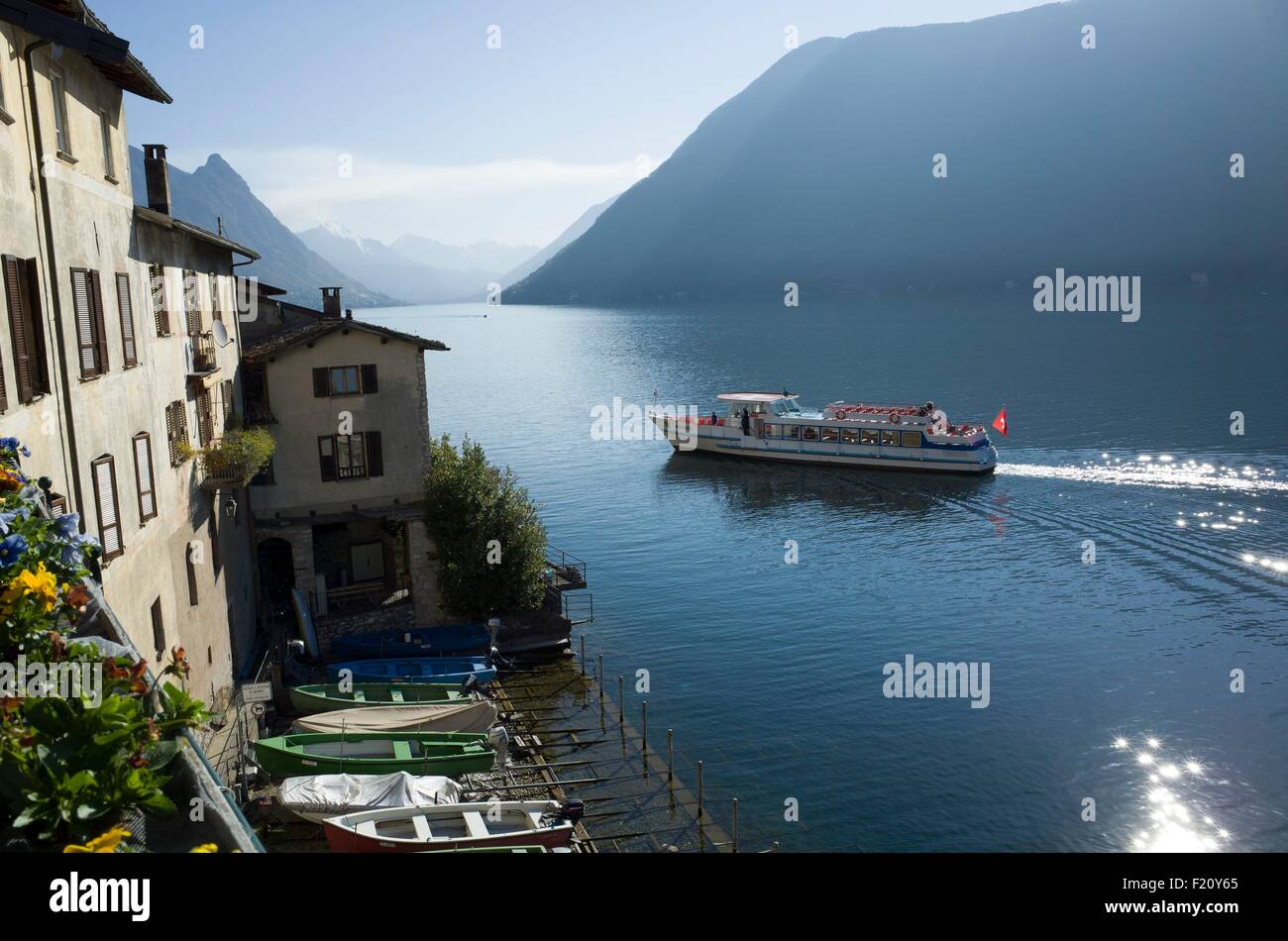 La Svizzera, Ticino, Monte Boglia (1500 m) sorge più di mille metri sopra il Lago di Lugano Foto Stock