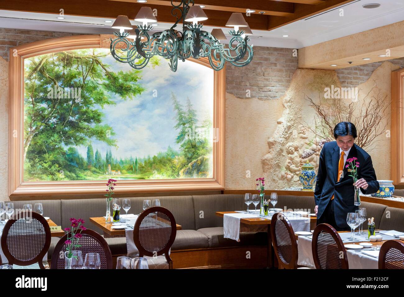 Corea del Sud, Seoul Jung-gu, Millenium Hilton hotel di oltre 600 camere, ristorante Il Ponte Foto Stock