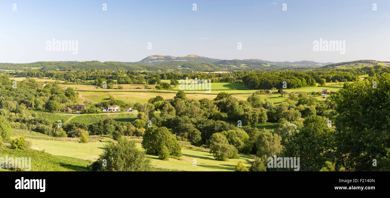 Panorama della Malvern Hills da Bringsty comune, Herefordshire, England, Regno Unito Foto Stock