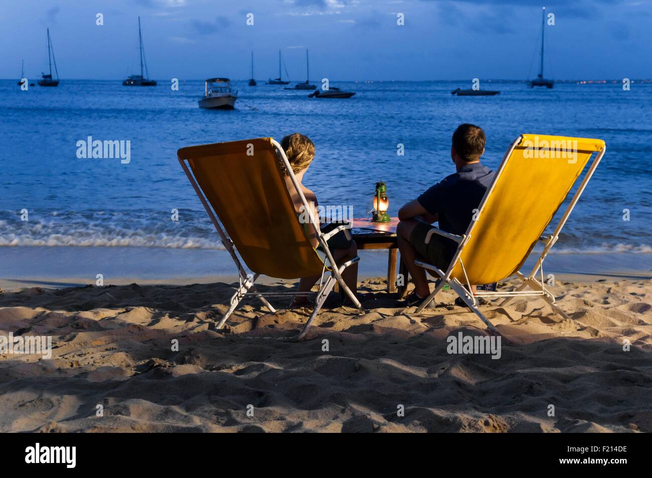 Francia, French West Indies, Saint Martin isola, lato francese, di un bar a frate's Bay area di spiaggia Foto Stock