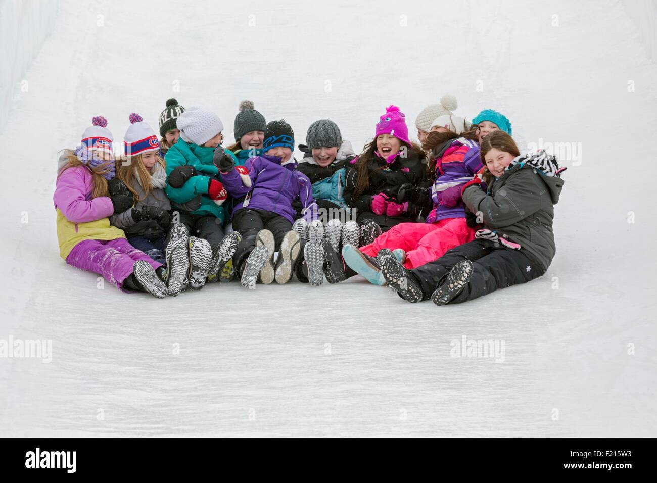 Canada, Provincia di Quebec, Outaouais, Gatineau, la Winterlude evento invernale, scivola in Jacques Cartier Park Foto Stock
