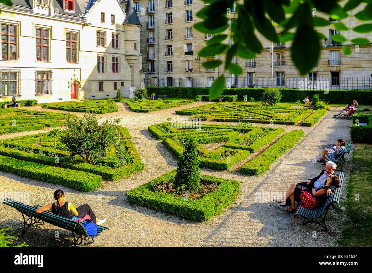 Francia, Parigi, Marais, Francese Giardino del Hotel de Sens Foto Stock