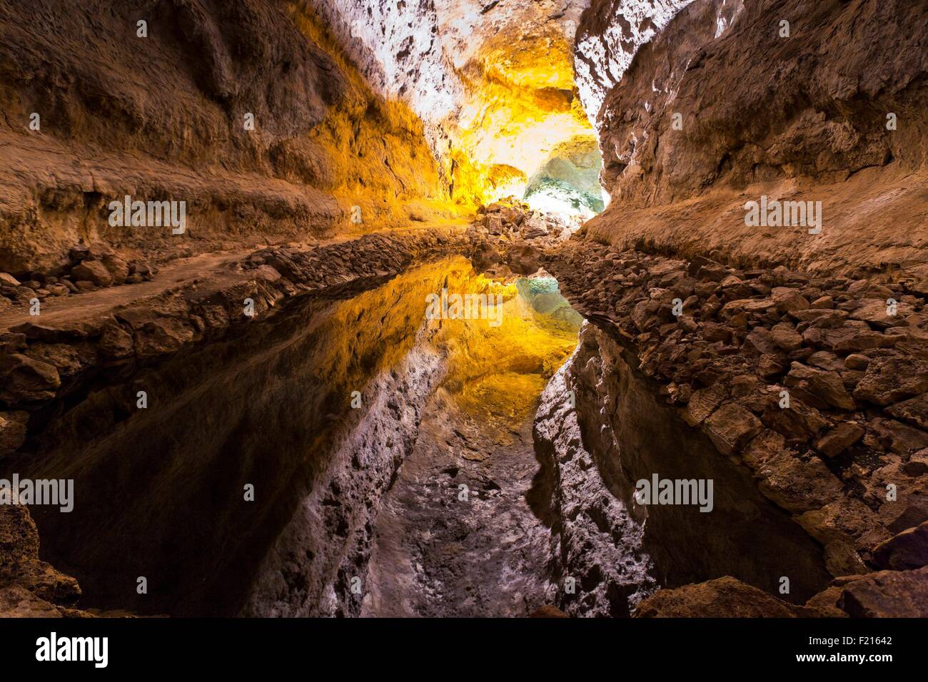 Spagna Isole Canarie, Lanzarote, le grotte di los Verdes vicino ad Arrieta Foto Stock