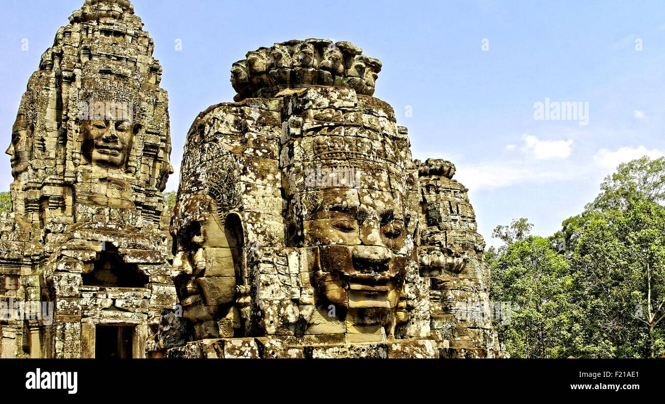 Angkor Wat, Siem Reap, Cambogia, rovine, edifici antichi, giungla, palme, Khmer, Suryavarman, Jayavarman, storia, Bayon Foto Stock