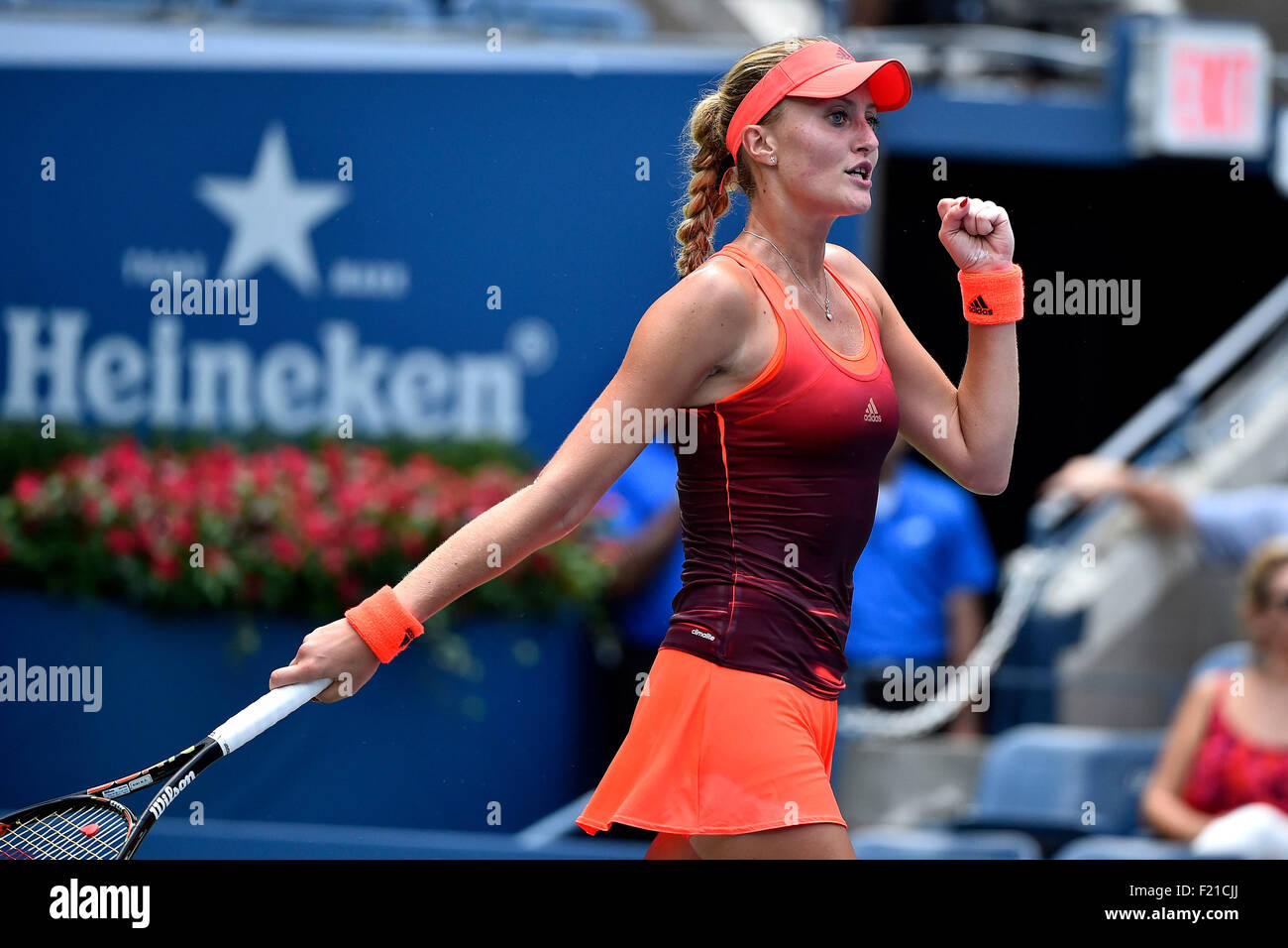 Flushing Meadows, New York, Stati Uniti d'America. 08 Sep, 2015. Stati Uniti Aprire i campionati di tennis presso l'USTA Billie Jean King National Tennis Center in Flushing, Queens, a New York, Stati Uniti d'America. Kristina Mladenovic (FRA) © Azione Sport Plus/Alamy Live News Foto Stock