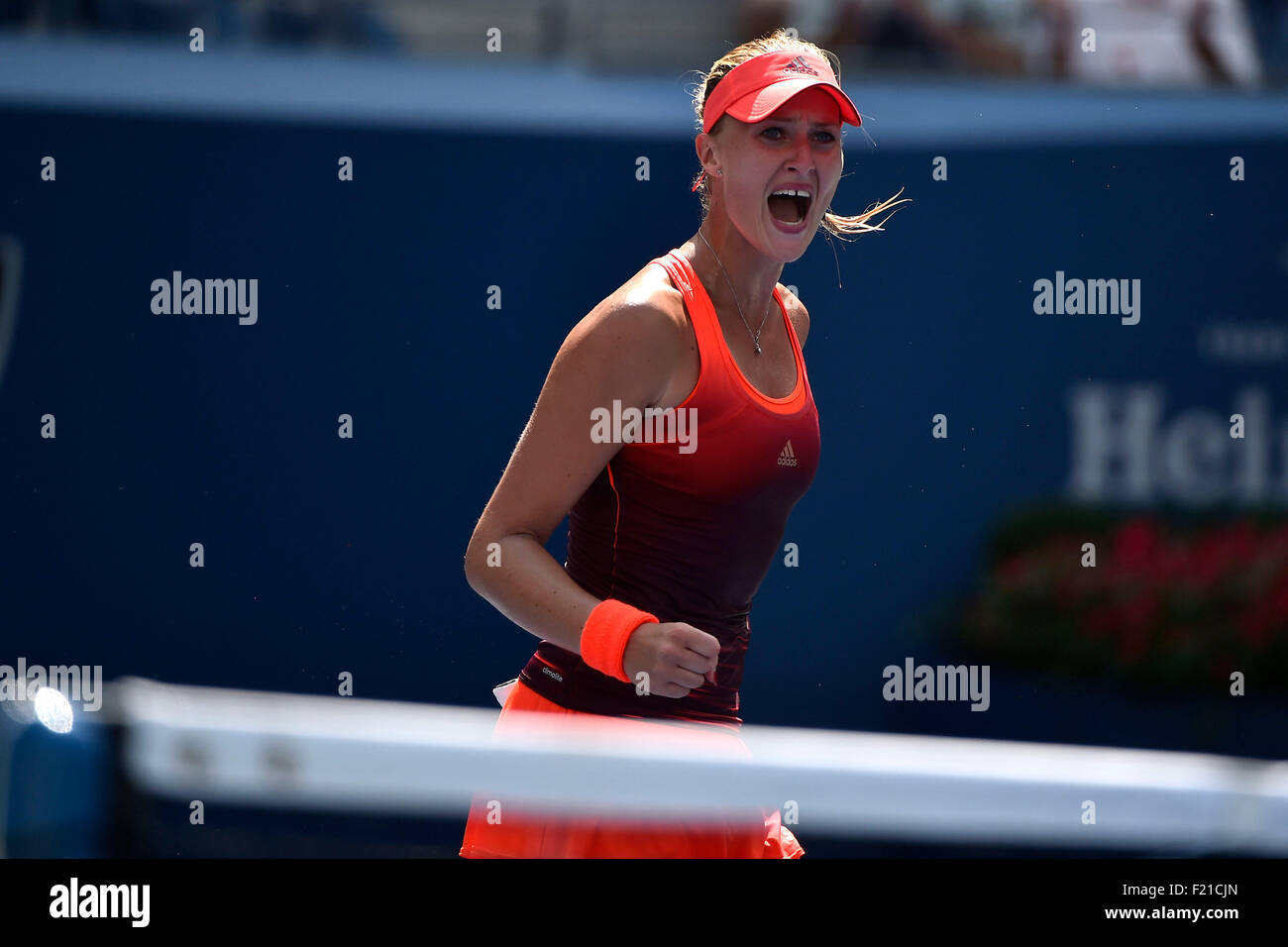 Flushing Meadows, New York, Stati Uniti d'America. 08 Sep, 2015. Stati Uniti Aprire i campionati di tennis presso l'USTA Billie Jean King National Tennis Center in Flushing, Queens, a New York, Stati Uniti d'America. Kristina Mladenovic (FRA) © Azione Sport Plus/Alamy Live News Foto Stock