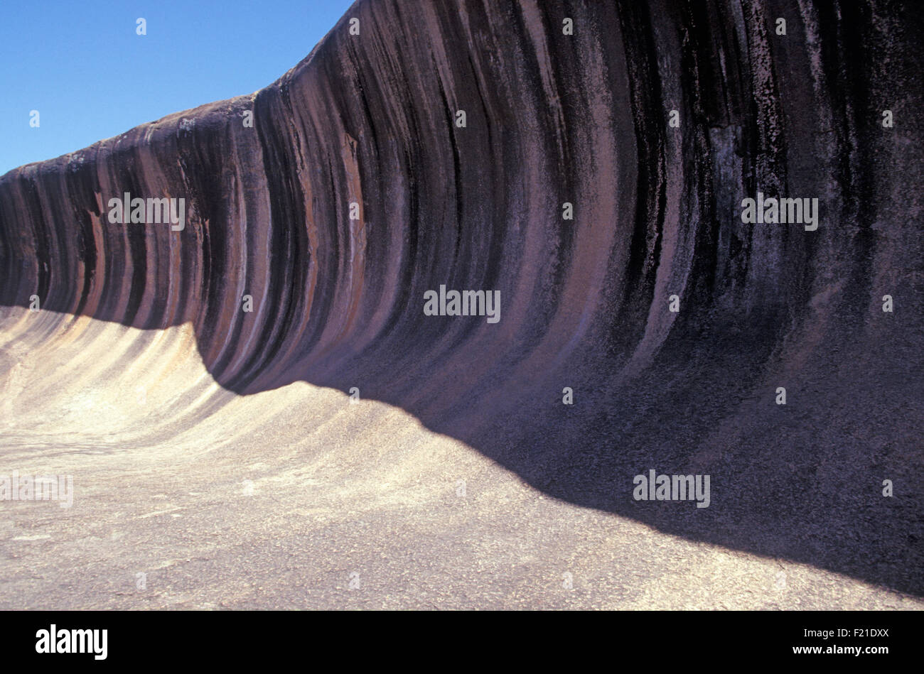 Wave Rock (noto anche come Hyden Rock) 296 km ad est sud-est di Perth, Western Australia Foto Stock