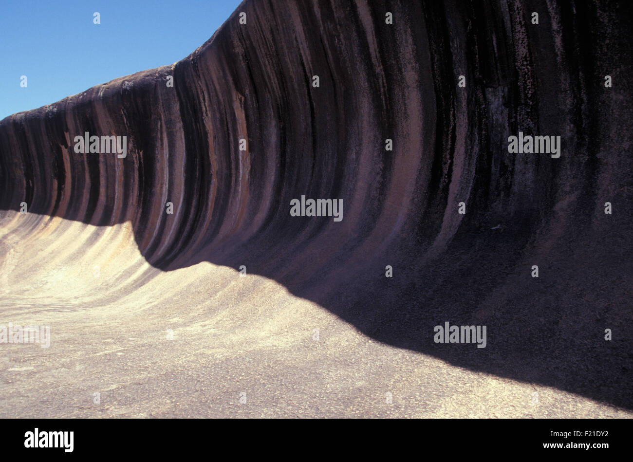 Wave Rock (noto anche come Hyden Rock) 296 km ad est sud-est di Perth, Western Australia Foto Stock