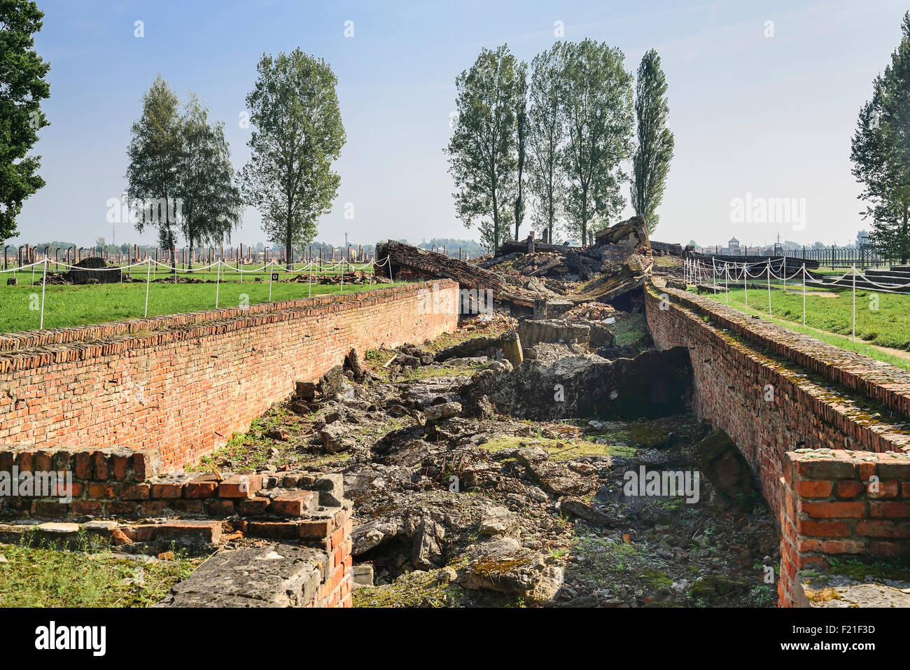 La Polonia Auschwitz-Birkenau Museo di Stato Birkenau Campo di Concentramento rovine della camera a gas e crematorio numero 3 distrutta da Foto Stock