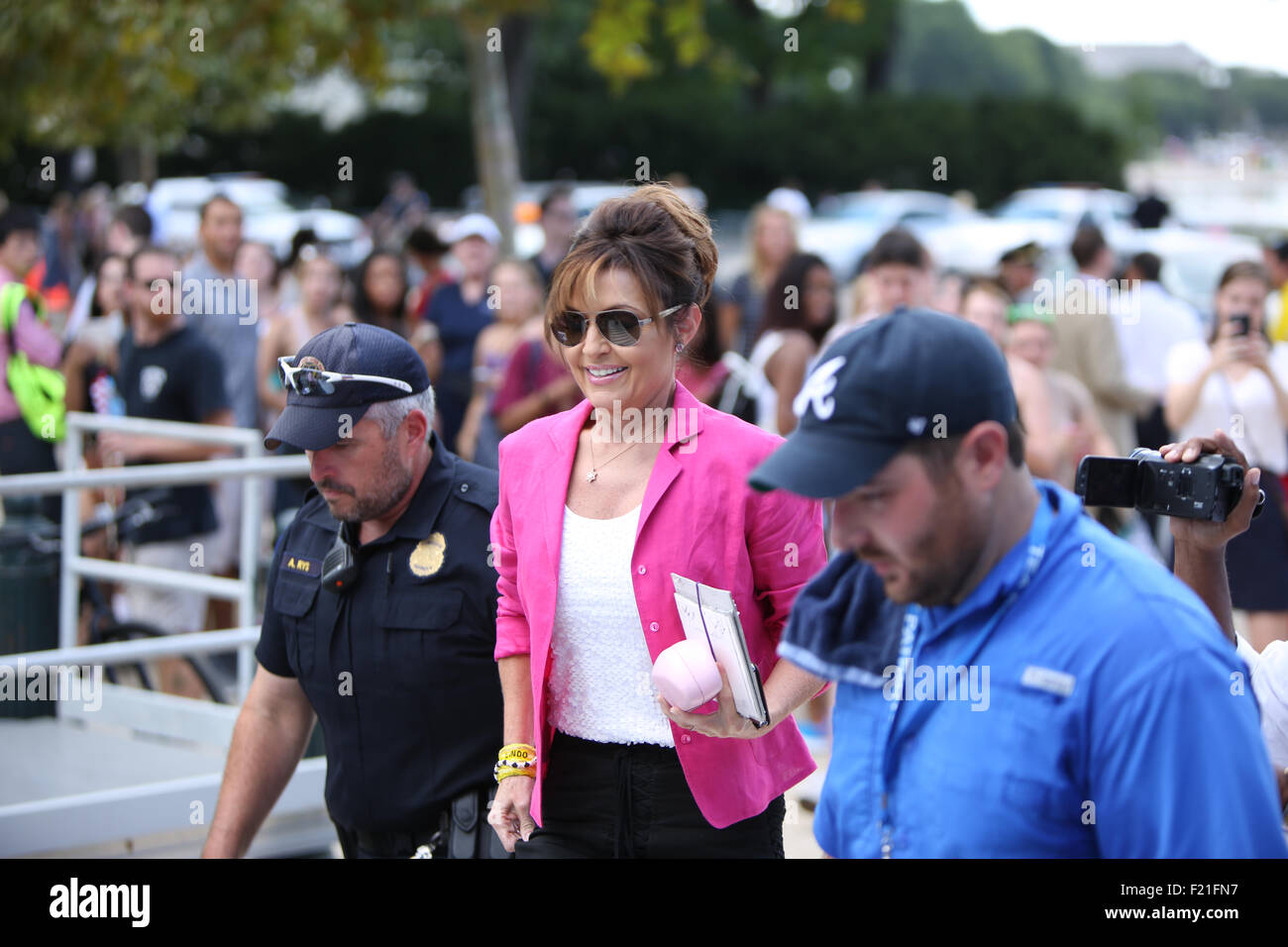 Washington DC, Stati Uniti d'America. Il 9 settembre, 2015. Sarah Palin arriva al Rally contro il nucleare Iran trattativa. Credito: Khamp Sykhammountry/Alamy Live News Foto Stock