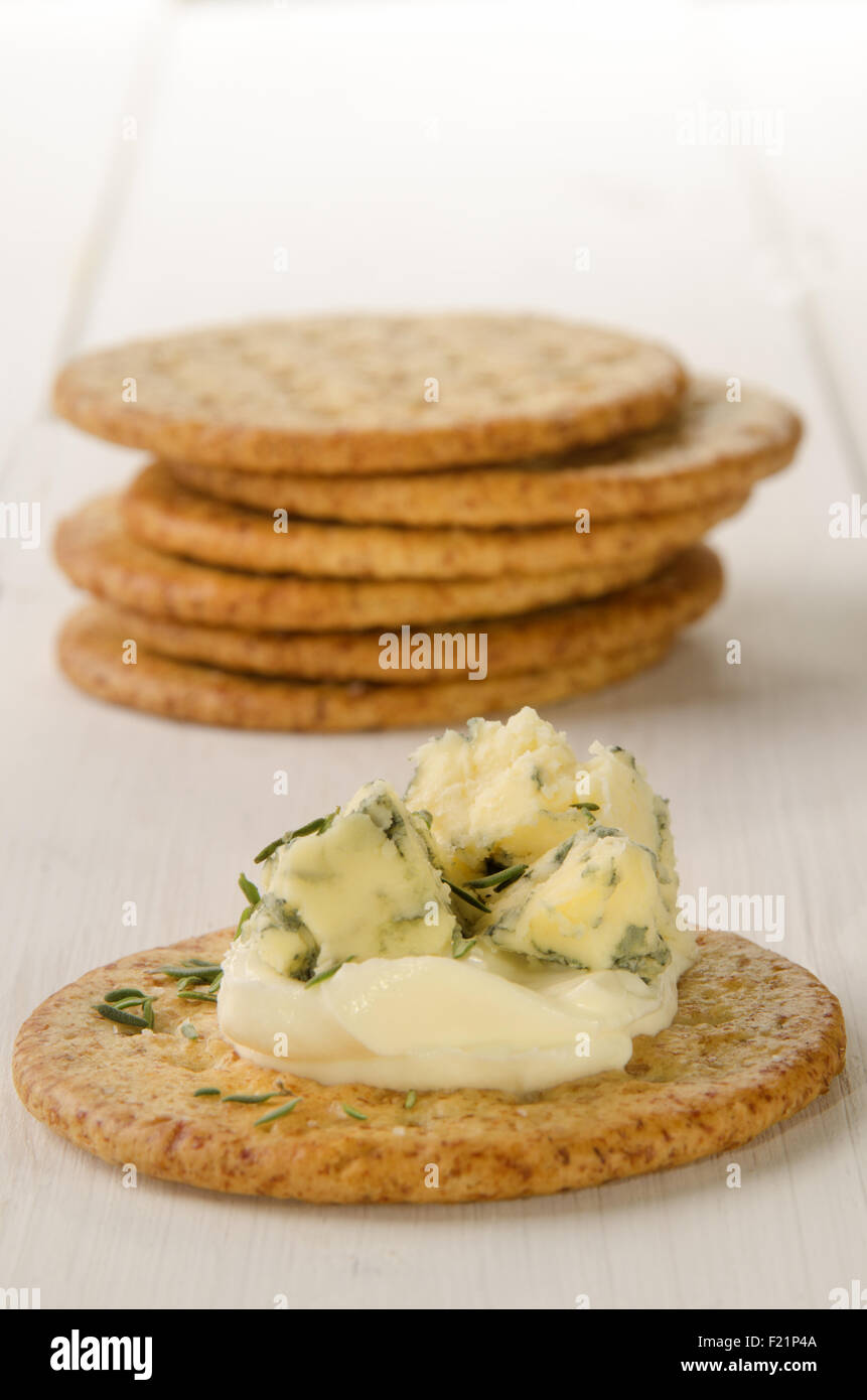 Biscotto con burro e Gorgonzola Foto Stock