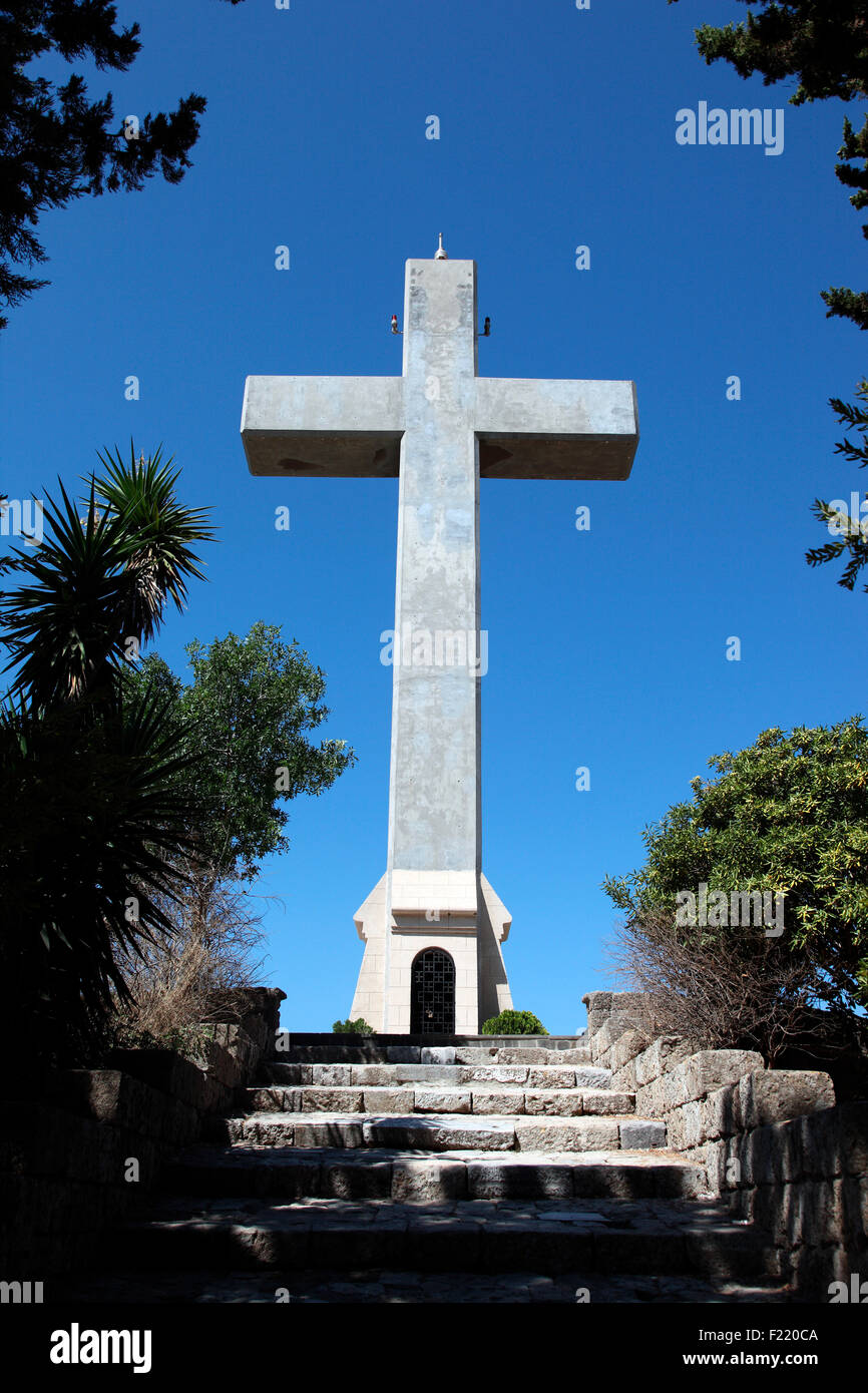 Oversize Croce Cristiana a Filerimos Monastero, Ialyssos, Rodi. Foto Stock