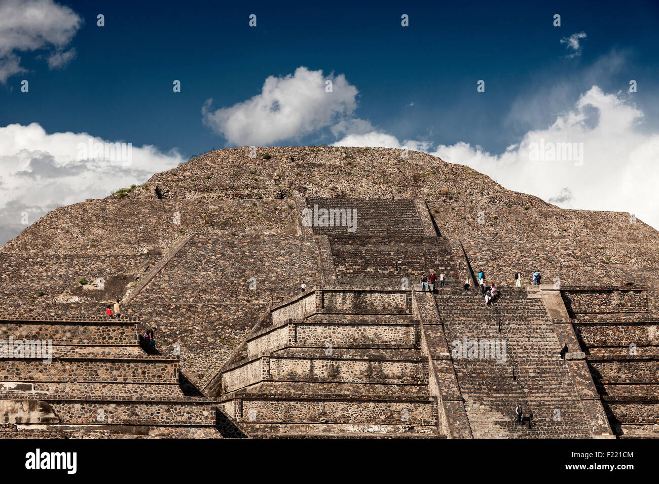 La Piramide della Luna di Teotihuacan sito archeologico del patrimonio mondiale Unesco Messico America Foto Stock