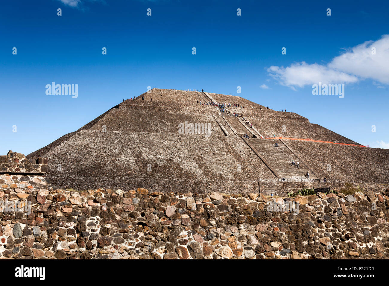 La Piramide del sole di Teotihuacan sito archeologico del patrimonio mondiale Unesco Messico America Foto Stock