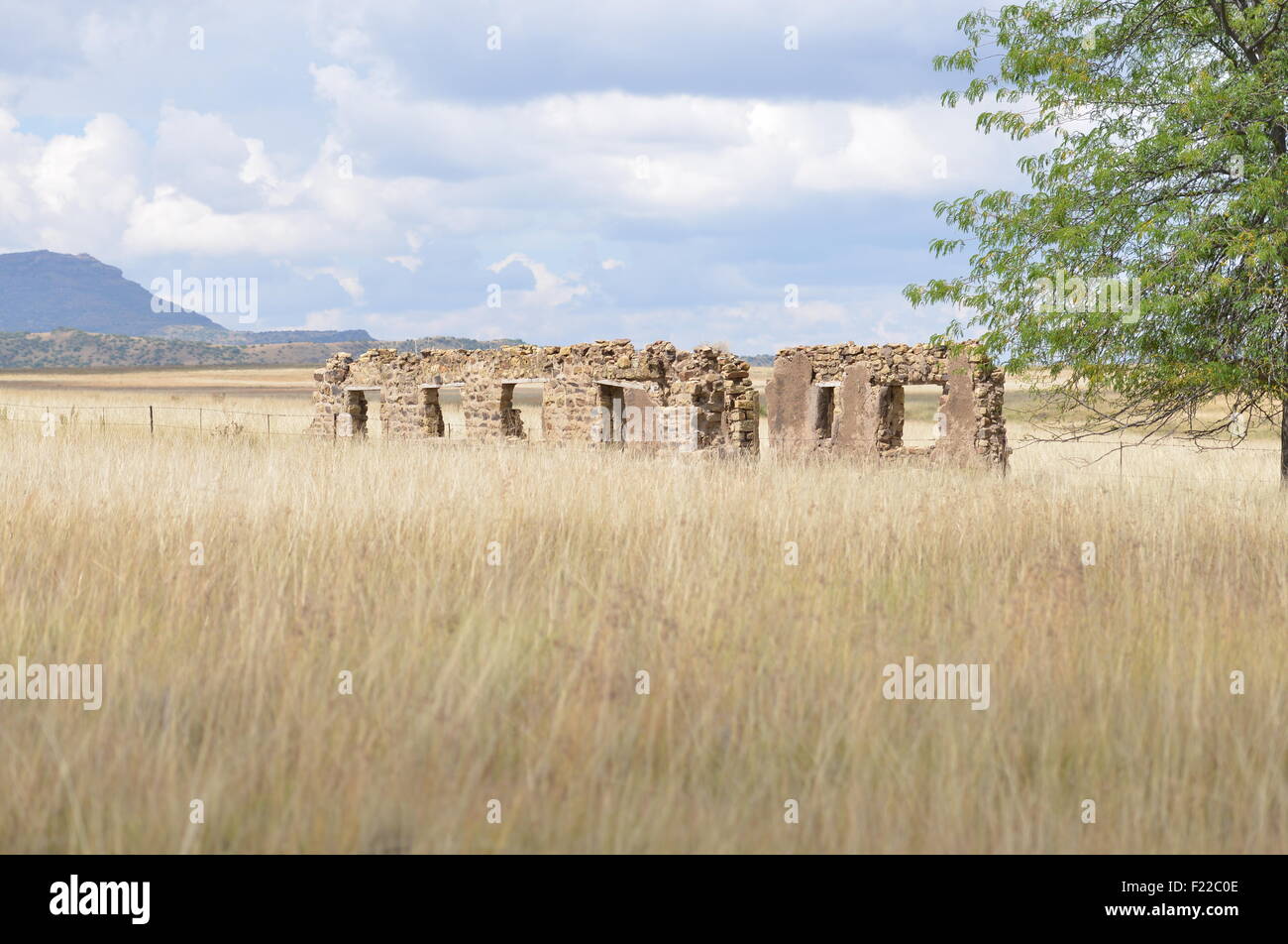 Paesaggio, l'architettura delle rovine di una campagna Foto Stock