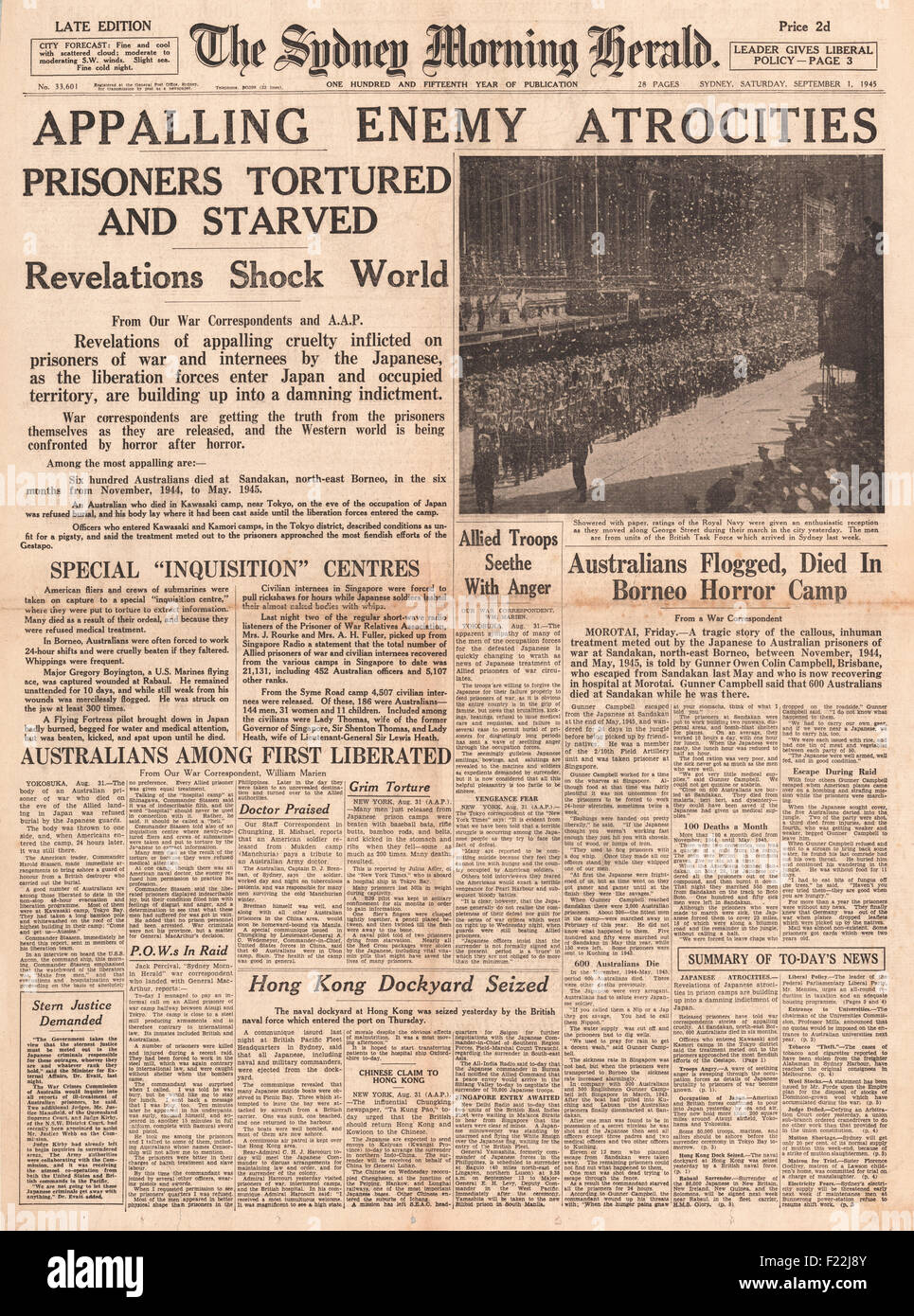 1945 Herald di mattina de Sydney (Australia) pagina anteriore reporting atrocità commessi dal Giappone Foto Stock