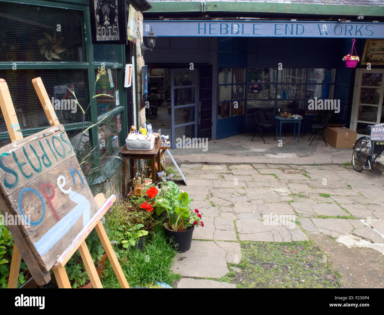 Hebble fine lavori sulla Rochdale Canal a Hebden Bridge West Yorkshire Inghilterra Foto Stock