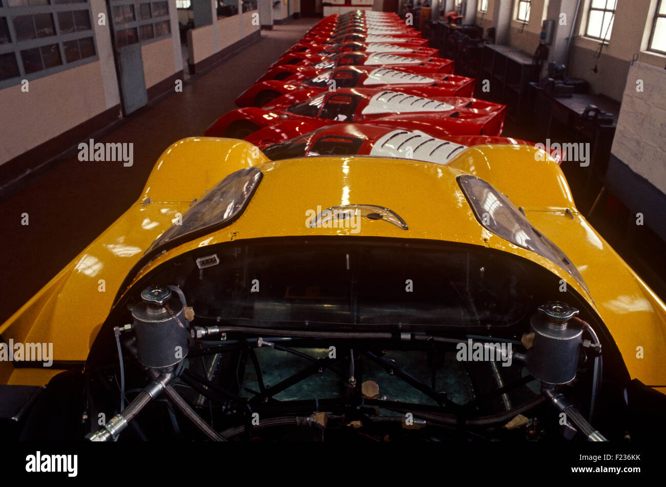 Ferrari 512S line-up nella sala di produzione a Maranello fabbrica, 1970 Foto Stock